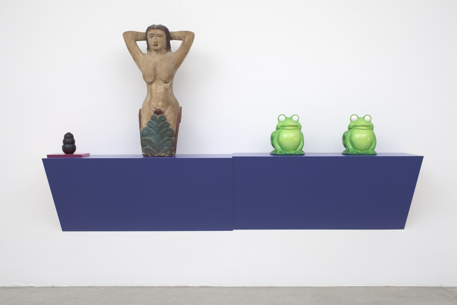 Haim Steinbach installation view of shelves