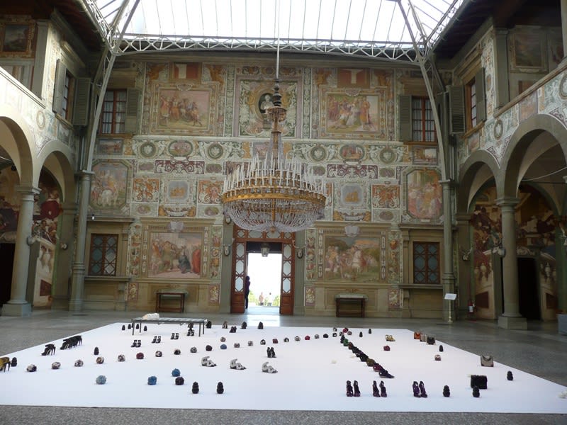 image of Steinbach floor installation with objects