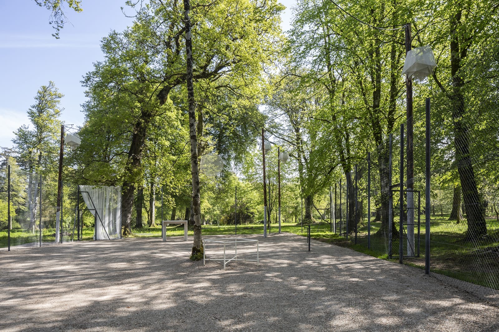 image of boyce outdoor installation on tennis court