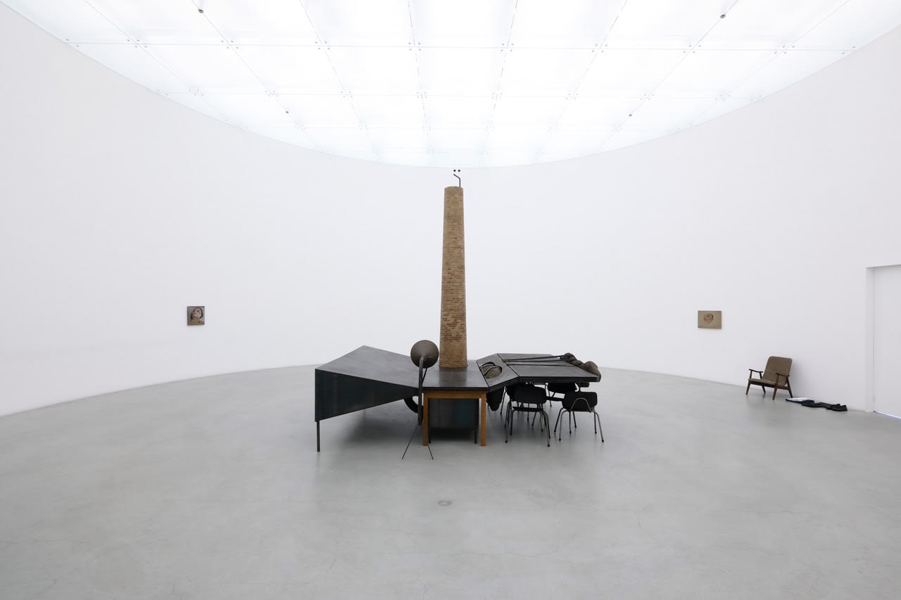 intsall image of Mark Manders and Michael Borremans two person exhibition