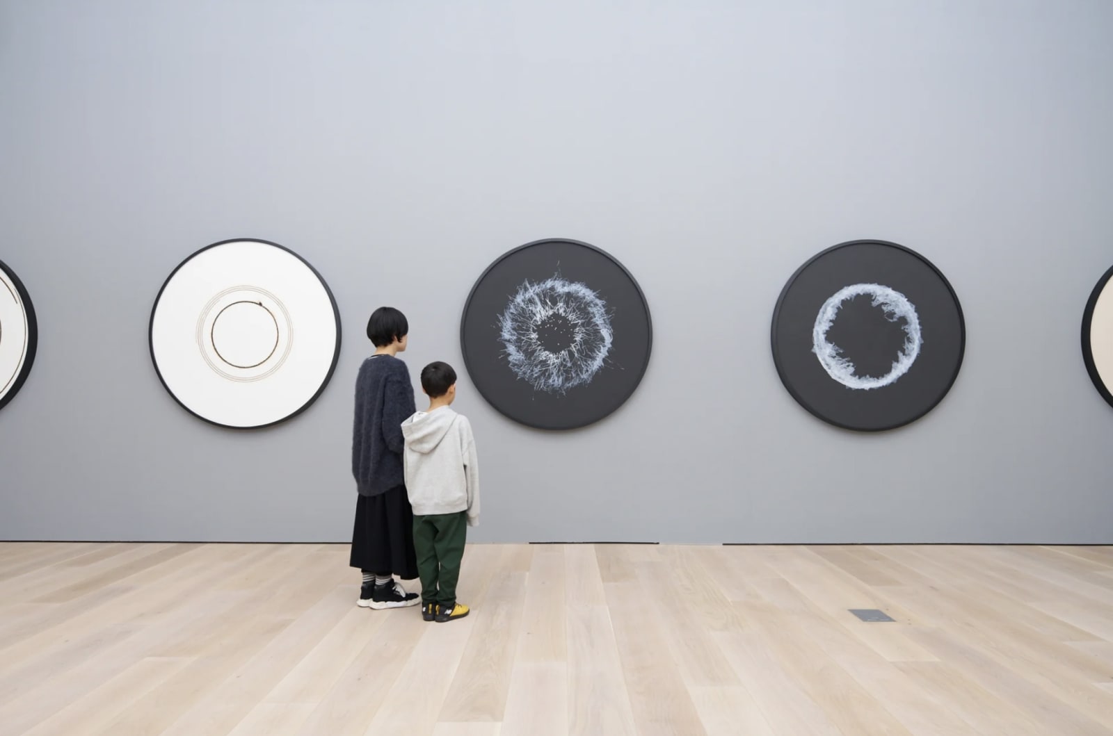 Installation view, Olafur Eliasson:A harmonious cycle of interconnected nows, Azabudai Hills Gallery, Tokyo, Japan, 2023