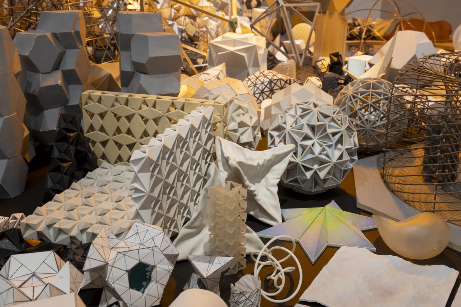 Installation view: Olafur Eliasson: Your unexpected encounter (Senin beklenmedik karşılaşman), Istanbul Museum of Modern Art, Türkiye