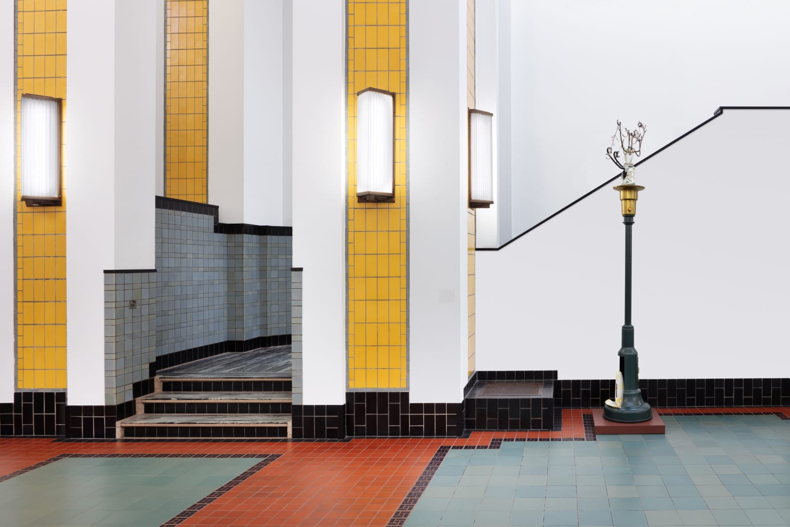 Installation image of Magali Reus: Parallel Bones.