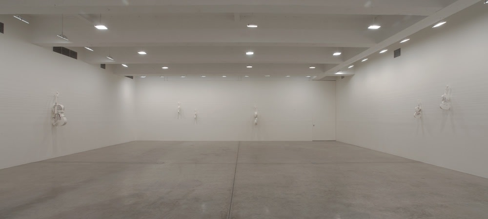 Cinto installation - piece of silence