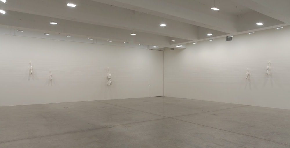 Cinto installation - piece of silence