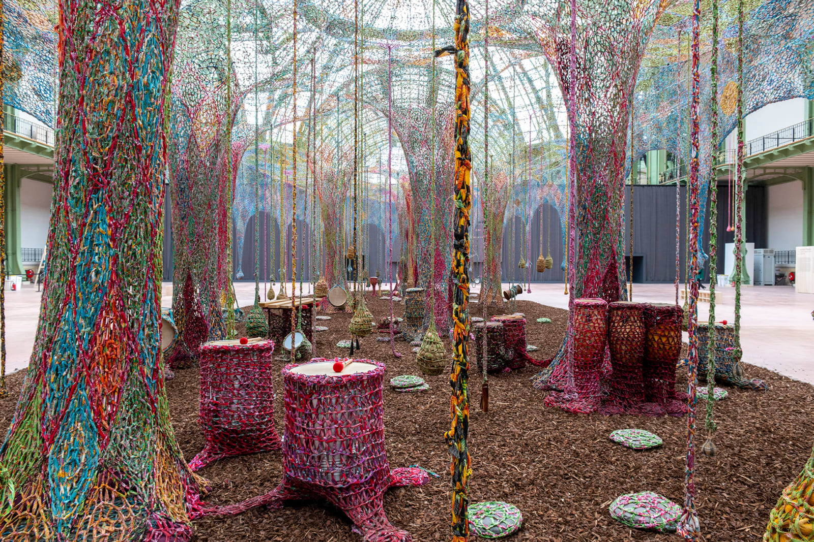 Ernesto Neto, Nosso Barco Tambor Terra (Our Boat Drum Earth),Grand Palais, Paris, 2025. © GrandPalaisRmn 2025 / Photo Didier Plowy