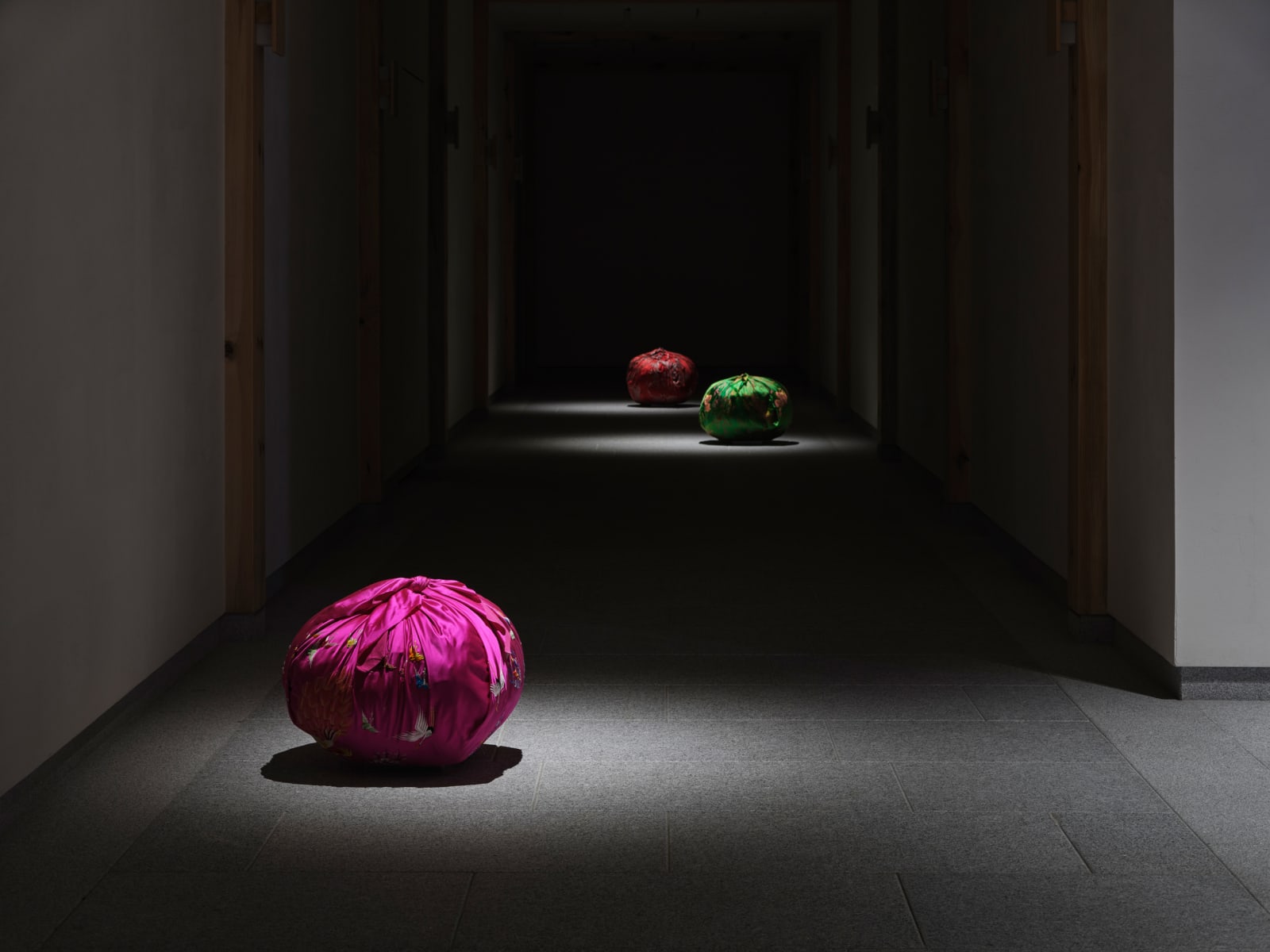 Kimsooja installation image.