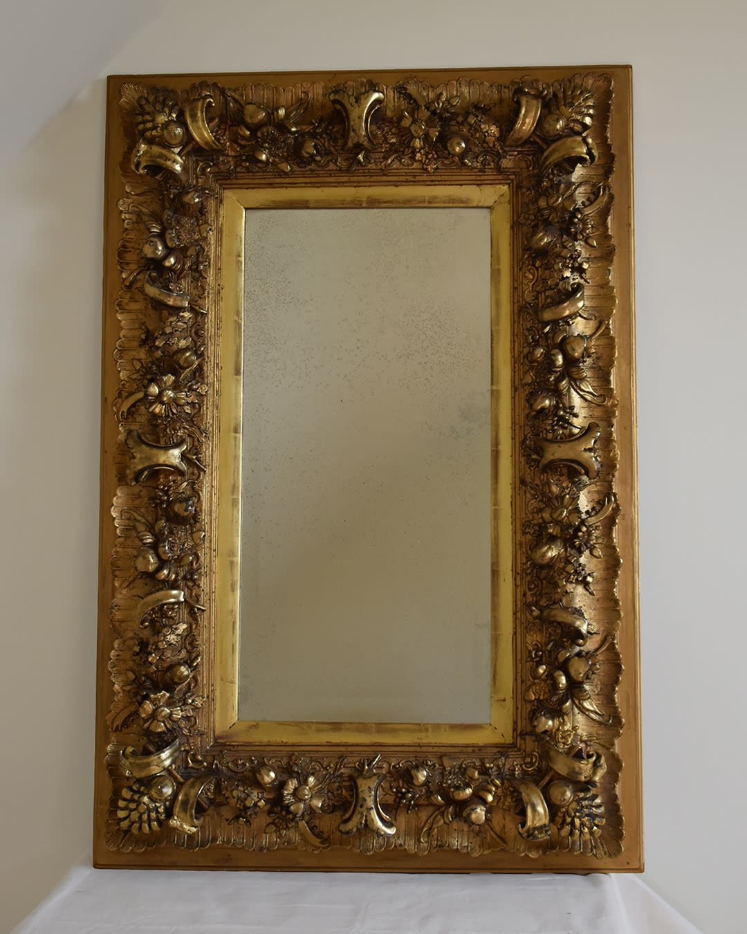 19TH CENTURY GILDED MIRROR