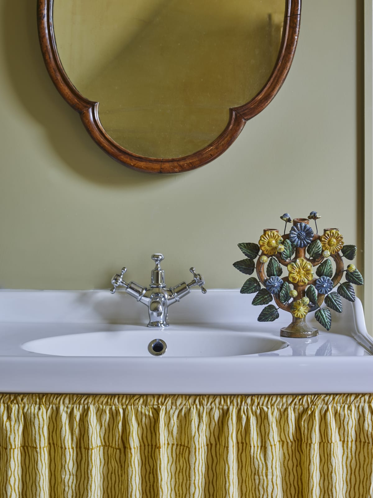 CUMNOCK POTTERY CANDLESTICK