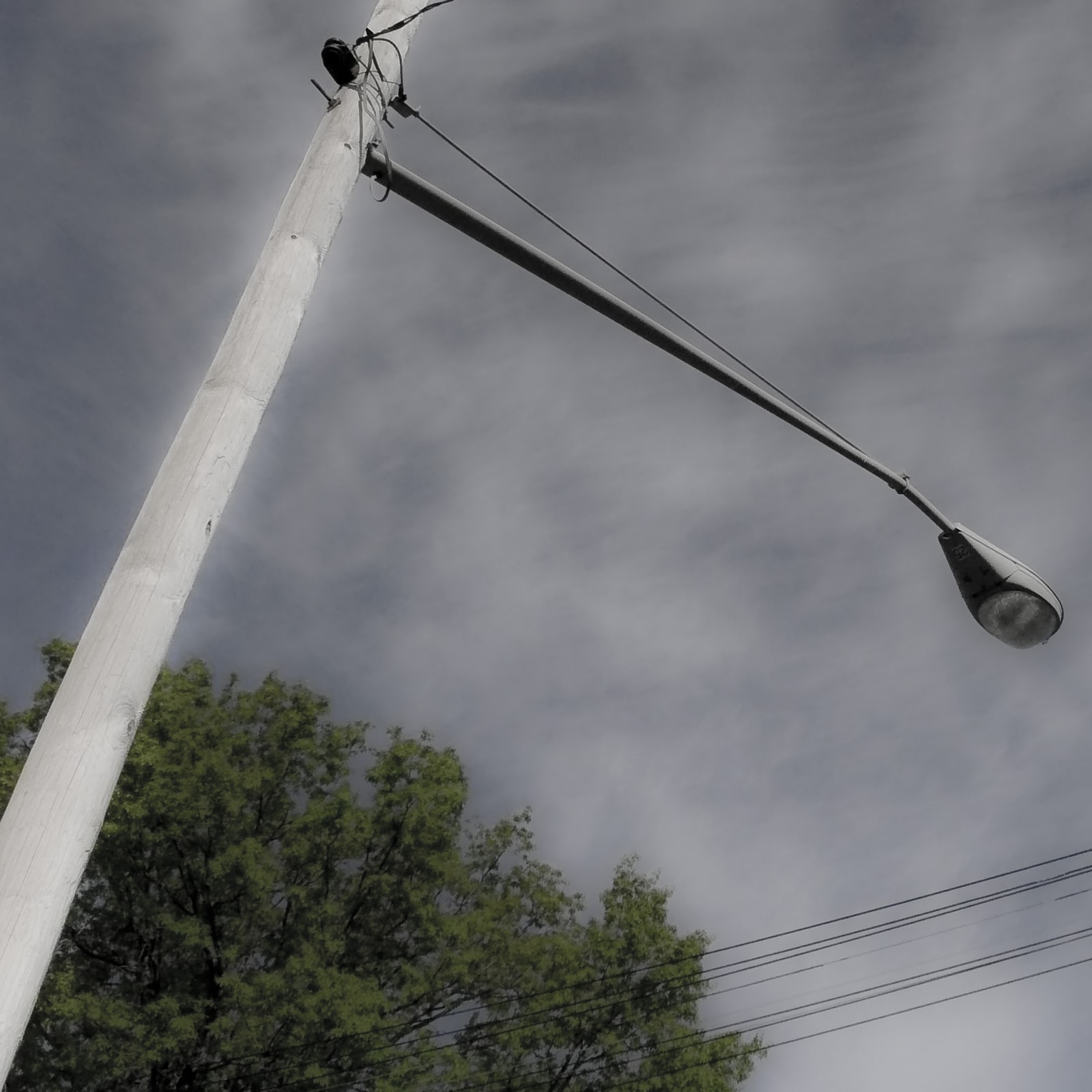 John Tellaisha, Street Light - Cleveland, 2009