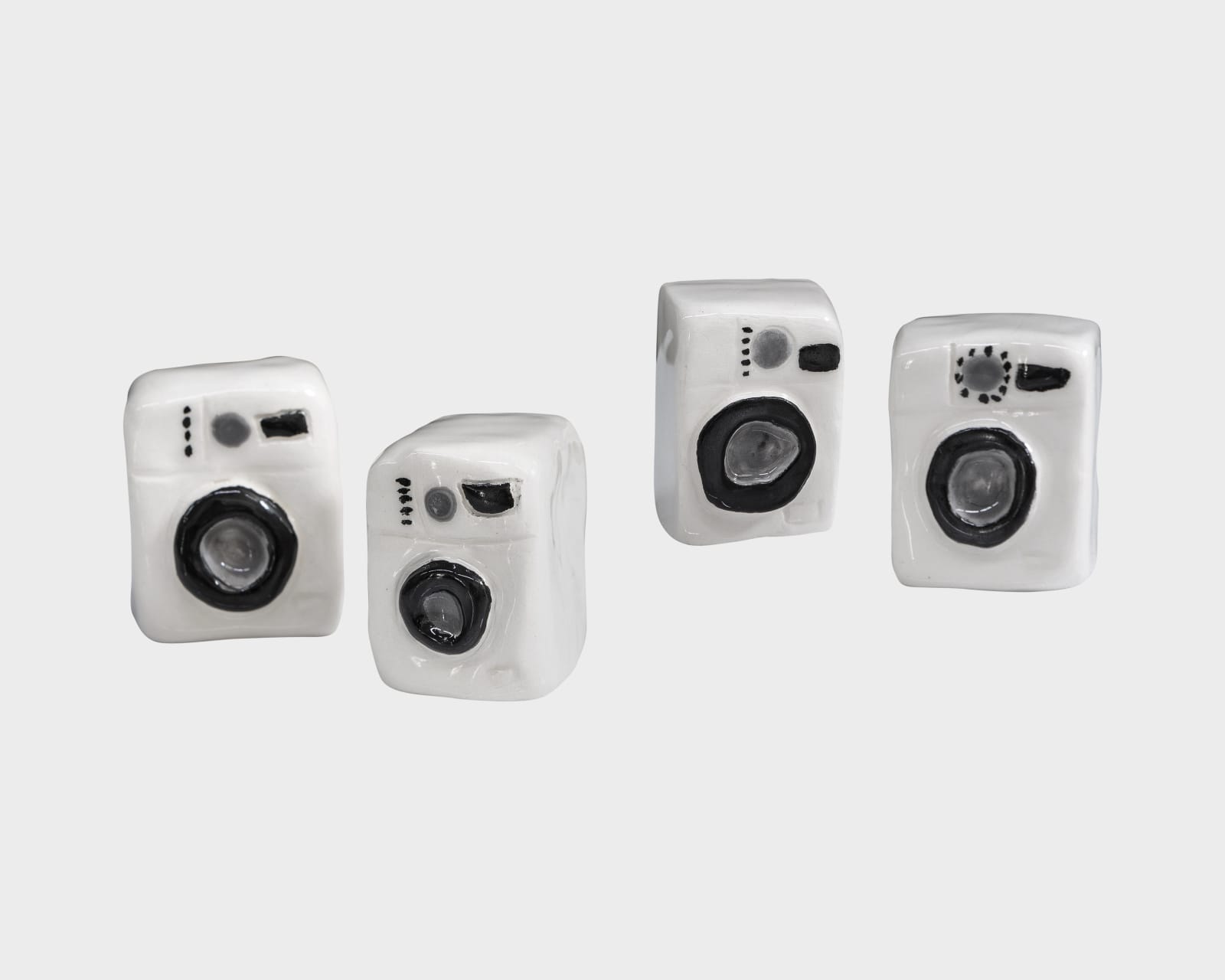 Kuril Chto, Washing machine / ceramics Small, 2022