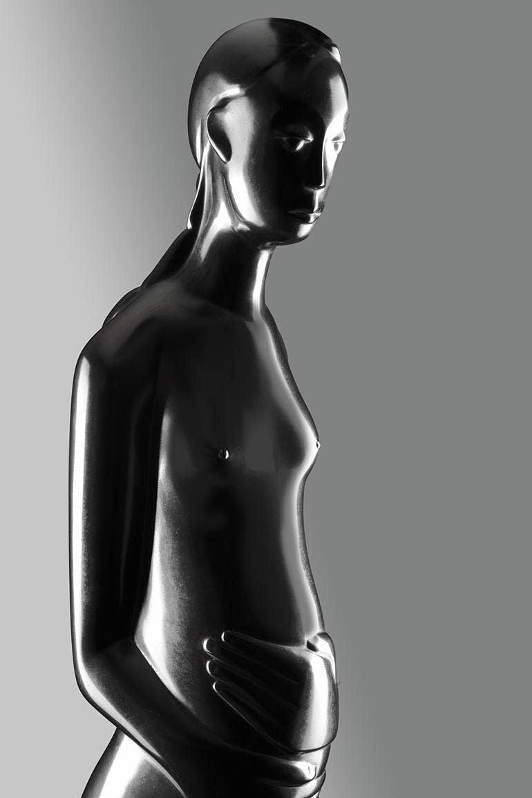 Theo Mackaay, Ragazza innocente
