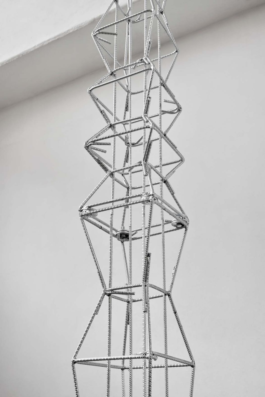 Senza titolo (322), 2022/23, acciaio zincato, cm 440x80x120 (Detail)