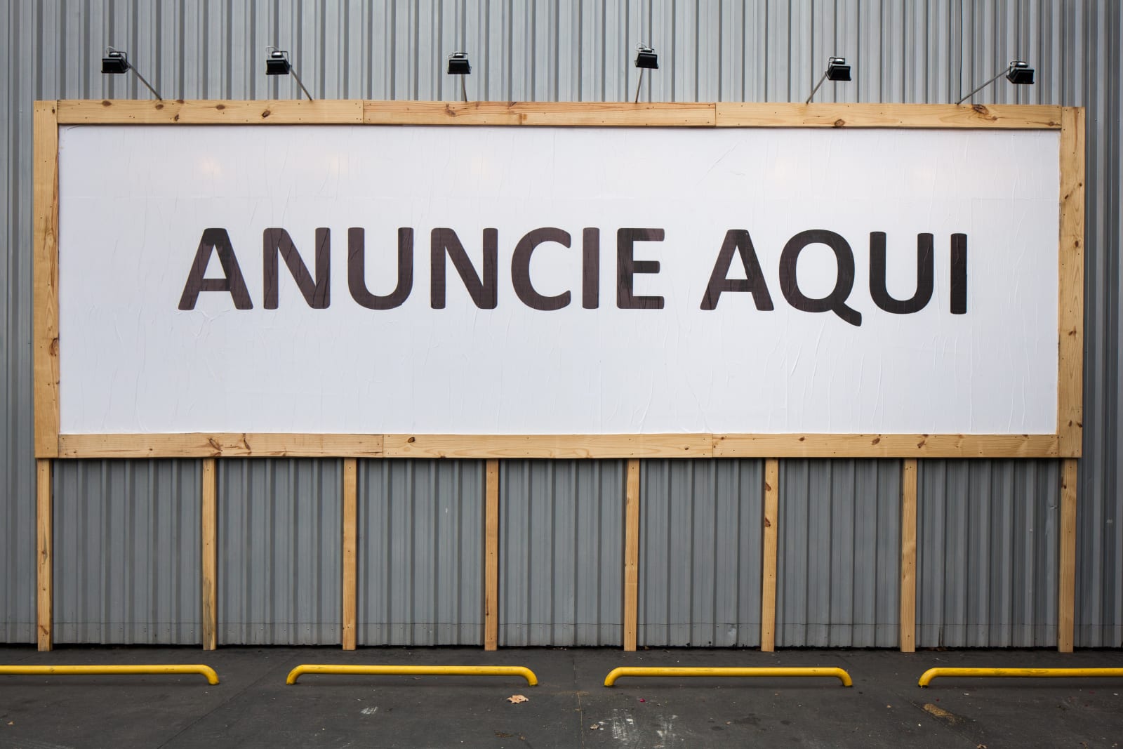 Daniel Escobar, Anuncie aqui, 2014