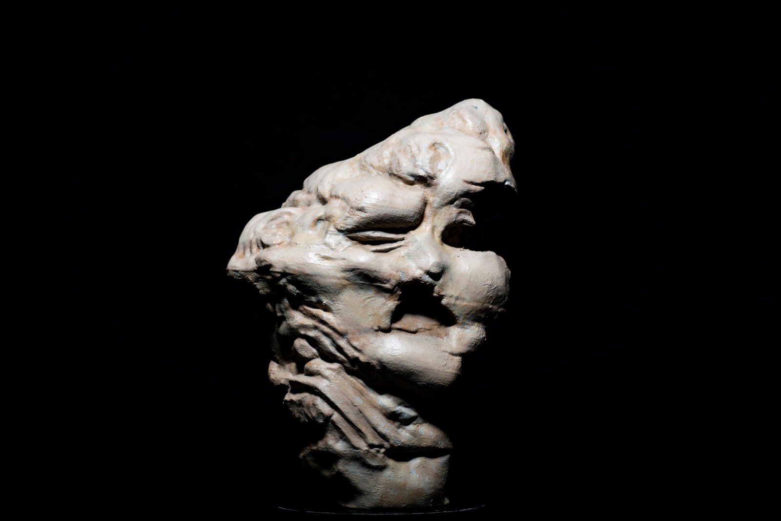 Fernando Velázquez, escultura da série rituais da complexidade, #2, 2021