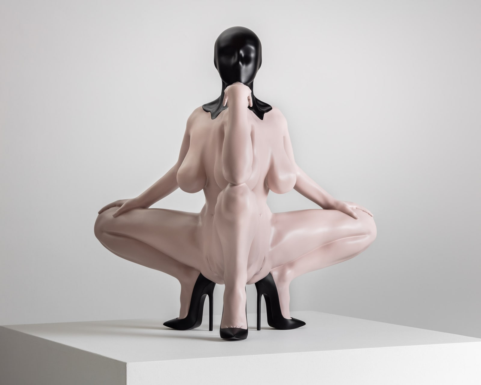 Monica Piloni, Succubus, O início, 2022