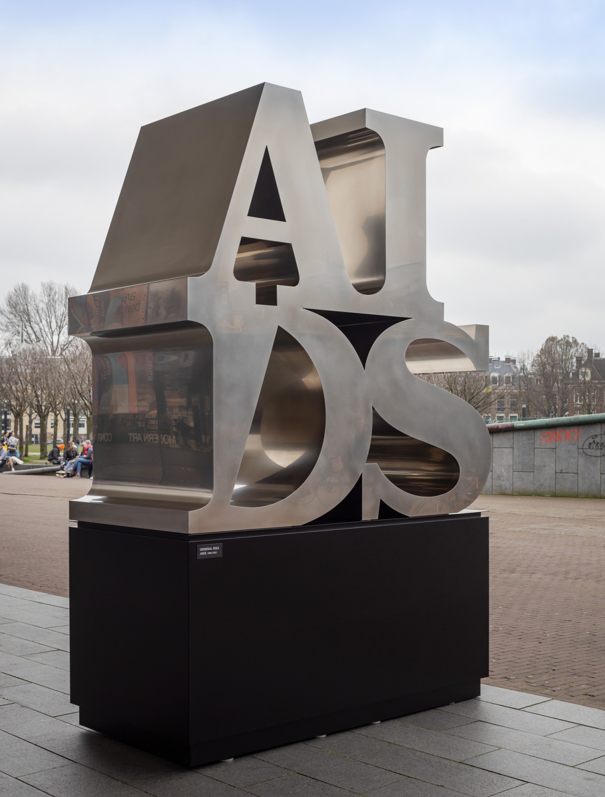 <div class="image_caption_container"><div class="image_caption"><p>Exhibition view: <strong>General Idea</strong>, Stedelijk Museum Amsterdam, 2023. © General Idea, Photo © Peter Tijhuis</p></div></div>