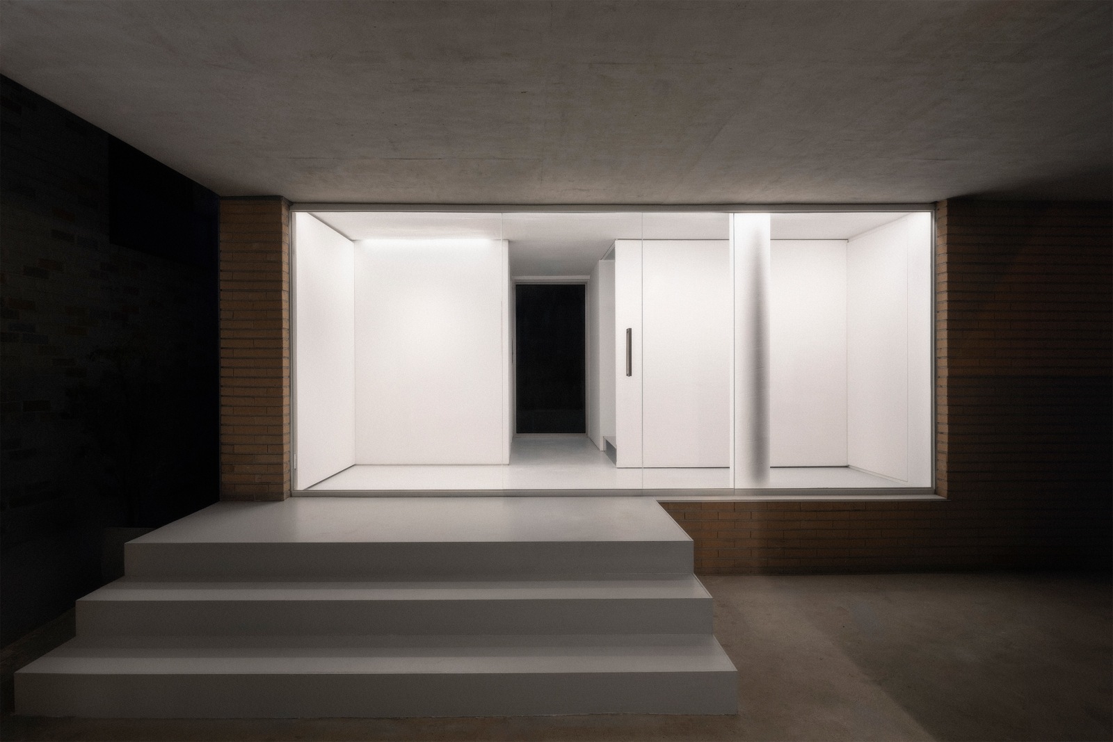 Still Life: Objects of Our Time Sejin Kwon, Jinhee Kim, Jiwon Kim, Min Joung-Ki, Sungsic Moon, Shinyoung Park, Jeong-A Bang,...