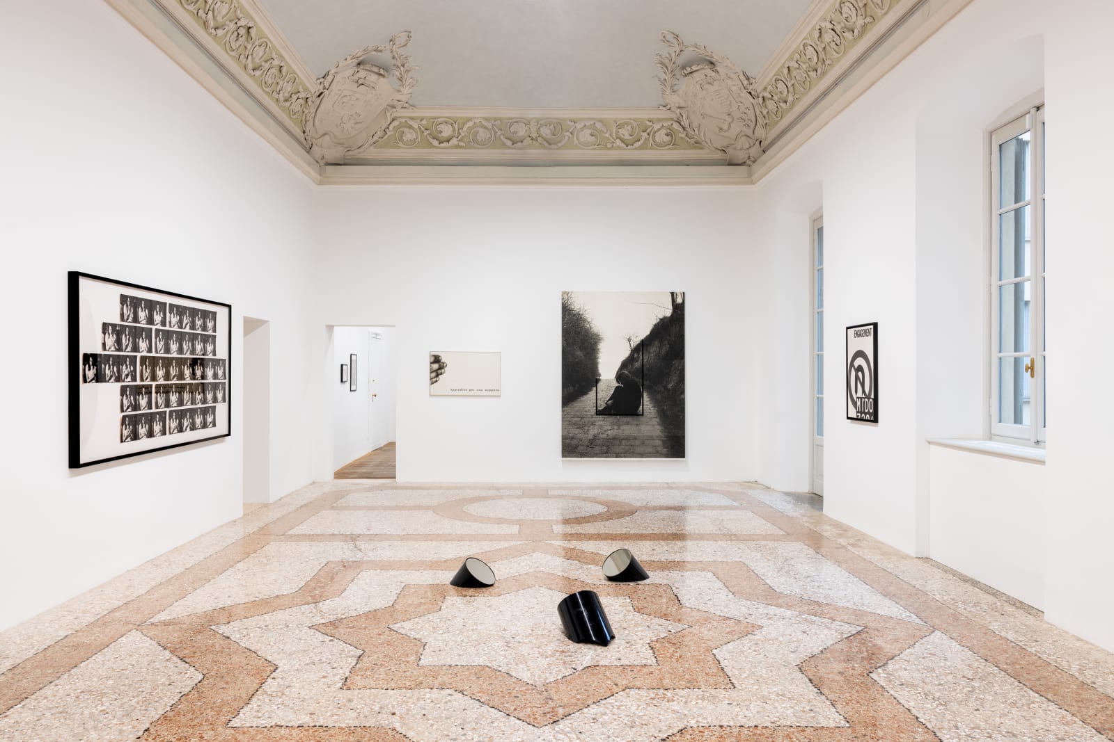 <a href="/exhibitions/767-valie-export-ketty-la-rocca-body-sign/image57174/" class="pageload-link-type-popup-enabled-content"><p>Photos: Roberto Marossi</p></a>