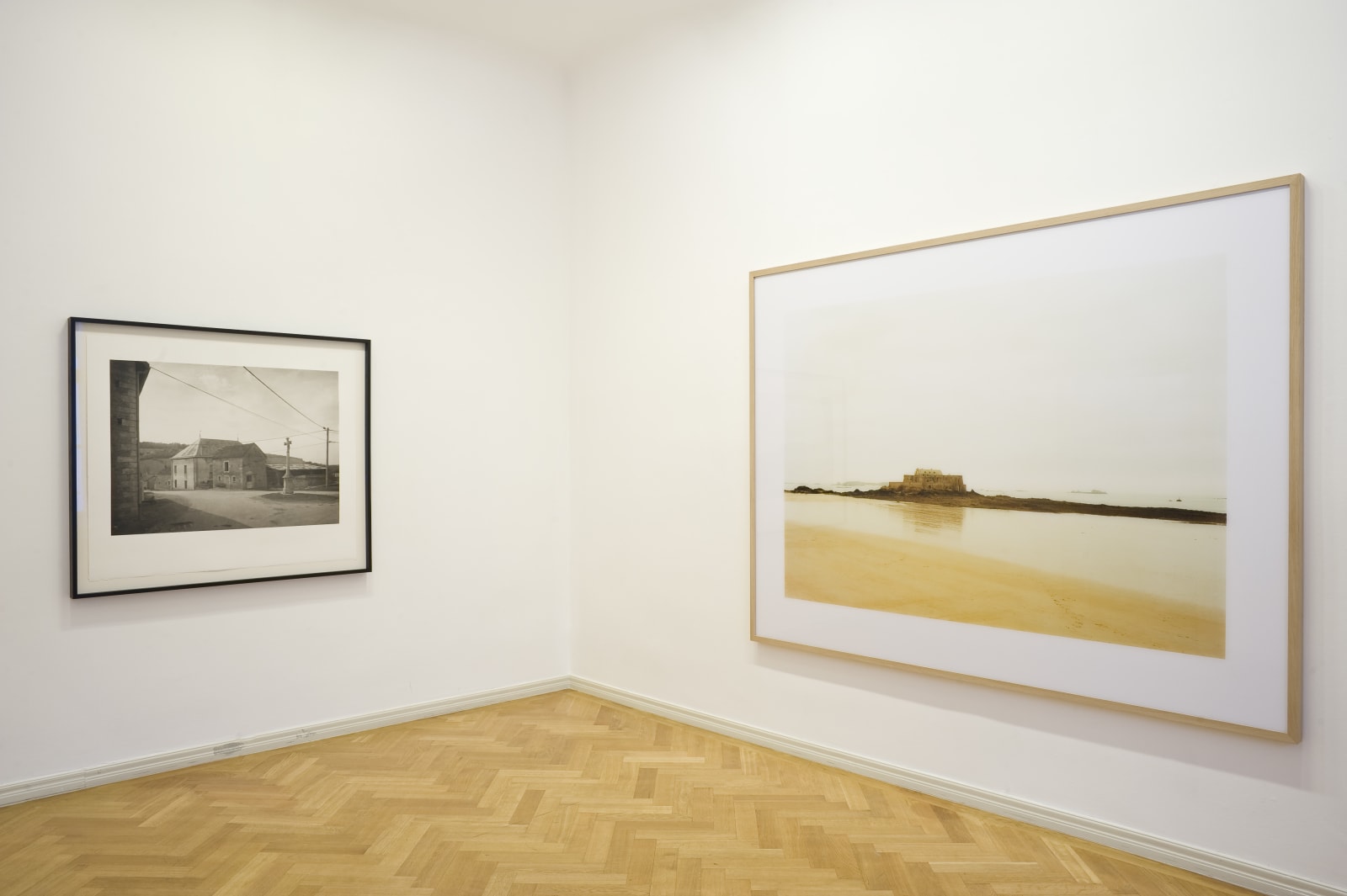 Elger Esser: New Works, Galerie Thaddaeus Ropac Salzburg, 2009