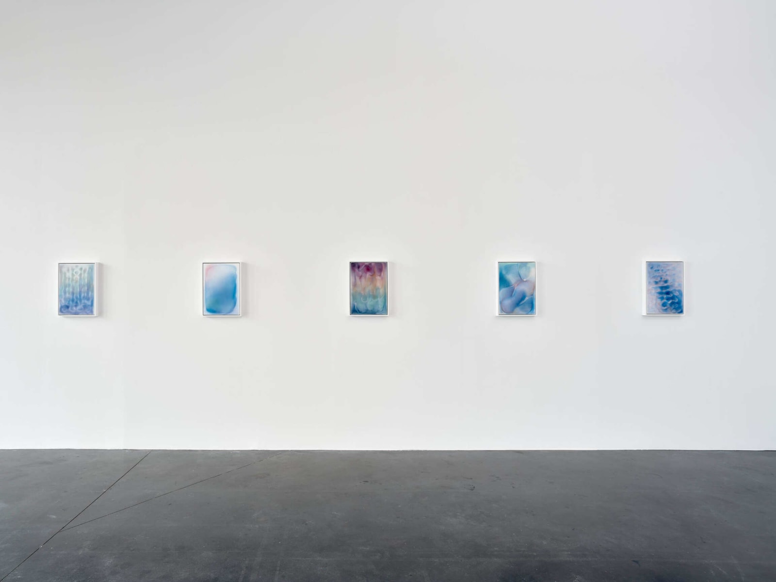 <a href="/content/feature/6505/detail/image50301/" class="pageload-link-type-popup-enabled-content"><p><span>Oliver Beer, </span><em>Resonance Paintings - Nymphéas</em><span>, Le Hangar 107 / Normandie Impressionniste, 2024. </span><span>© Juan Cruz Ibañez</span></p></a>