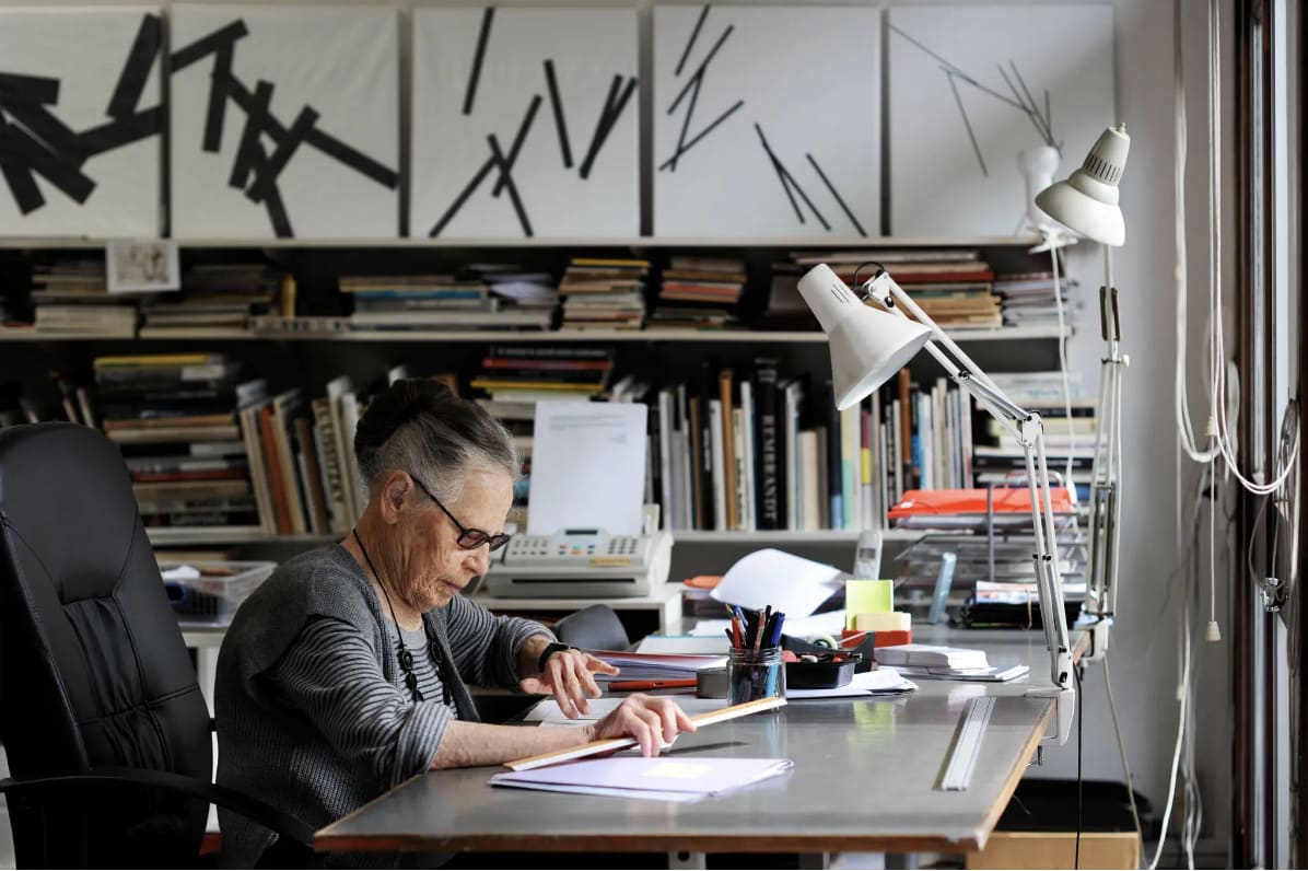 Vera Molnár, Pioneer of Computer Art, Dies at 99 Experimenting with algorithms, she began to employ the principles of computation...