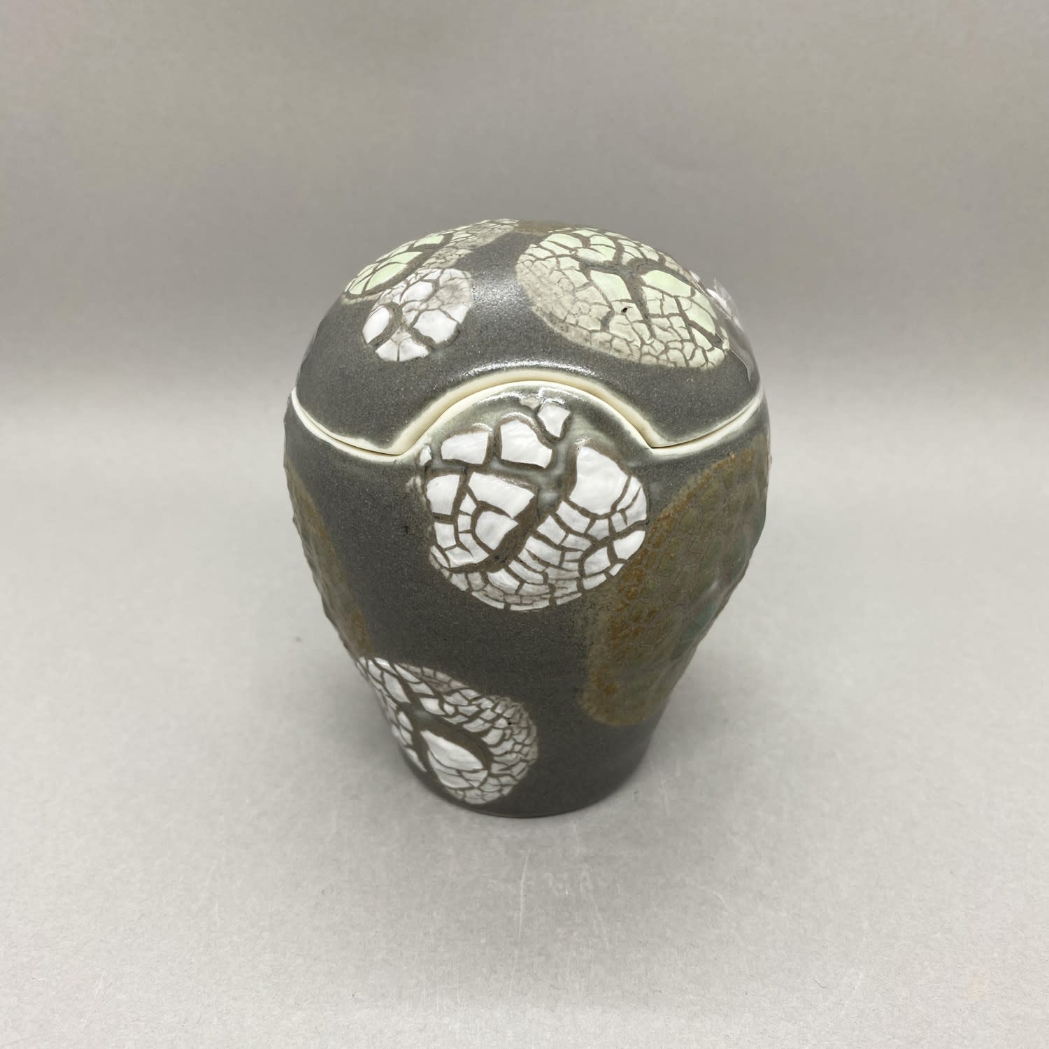 Linda Bloomfield, Lichen Effect Lidded Pot, 2022