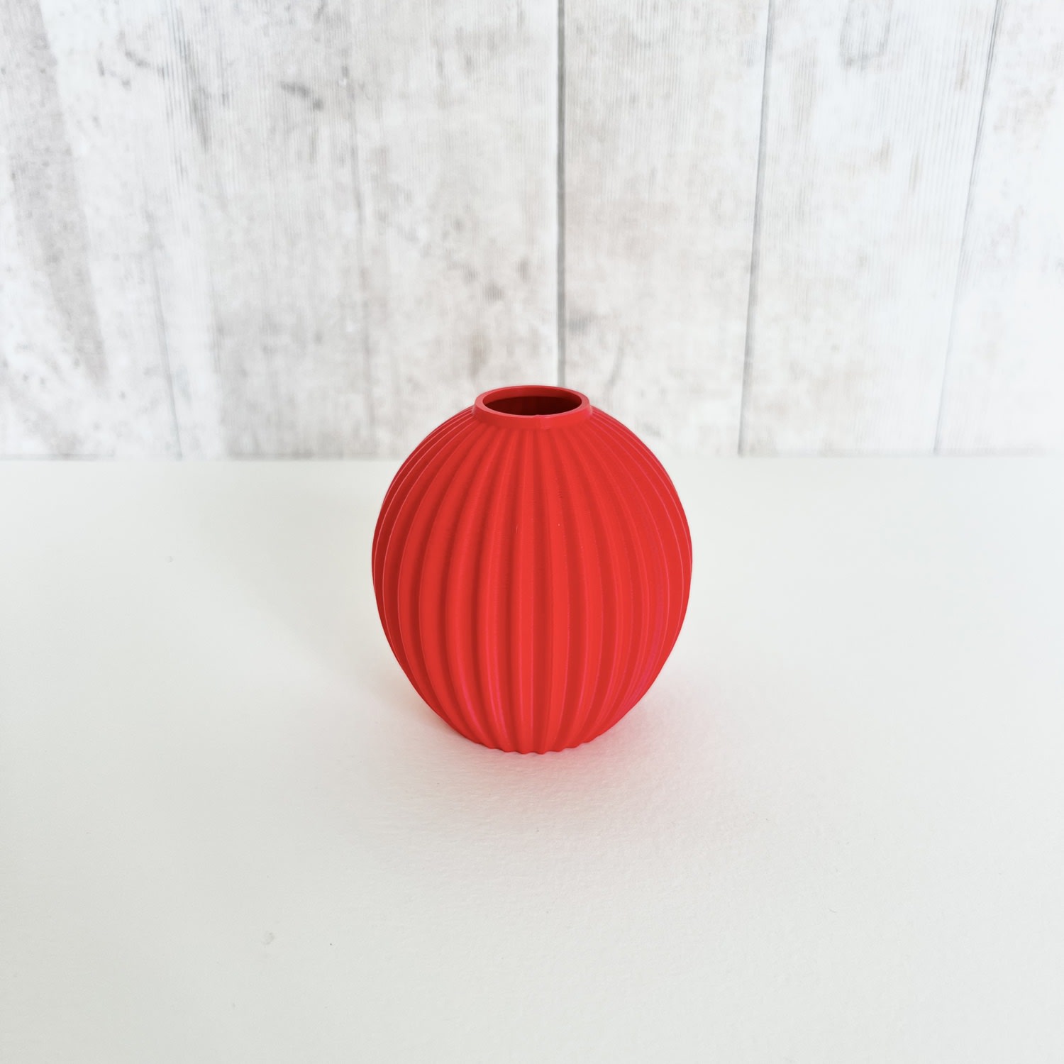 Keeley Traae, Medium Vase - Rhubarb
