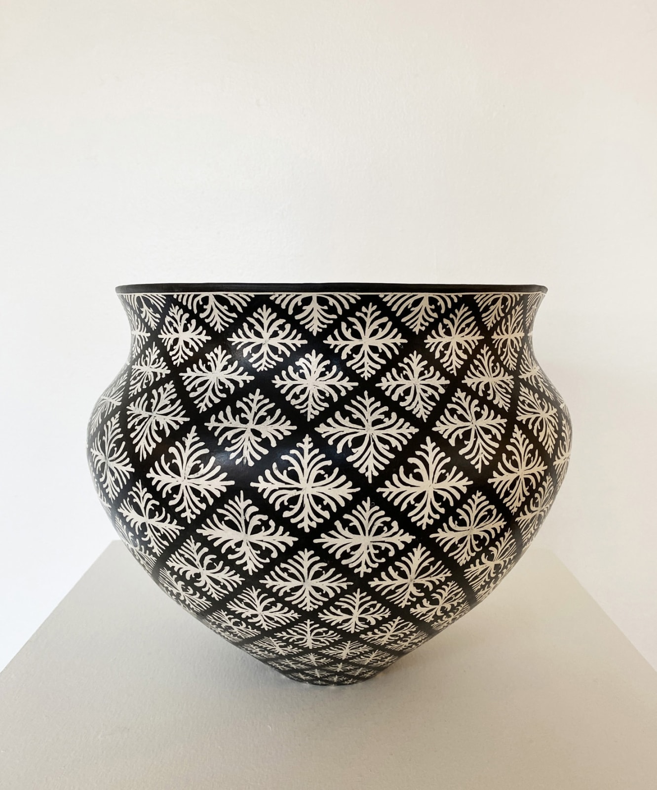 Ant & Di Edmonds - Tydd Pottery, Ceramic Vessel, Leaf pattern, Small, 2021