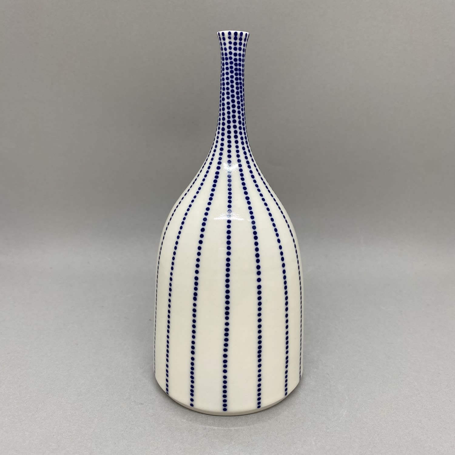 Rhian Malin, Medium Straight Edged Dotty Bottle
