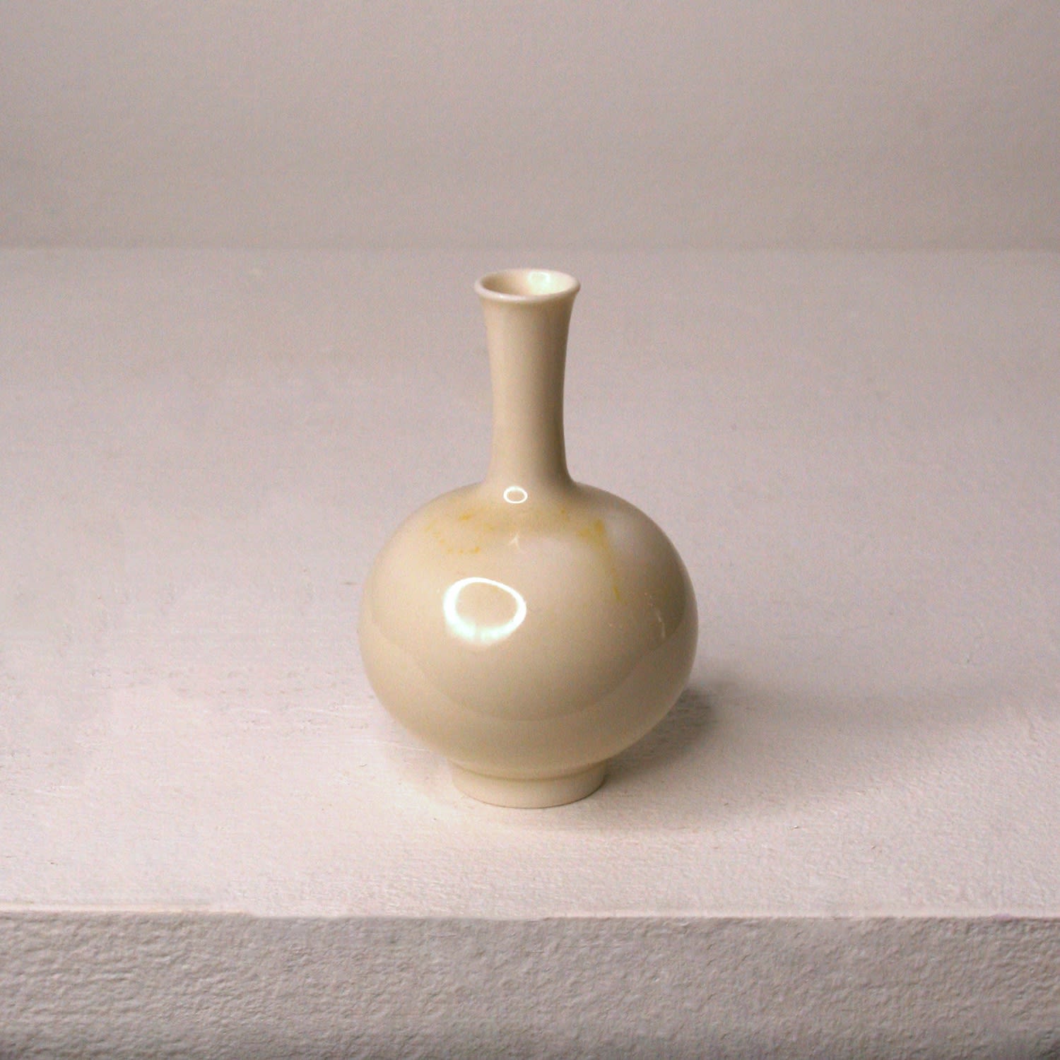 Yuta Segawa, Miniature Vase - Large Pearl