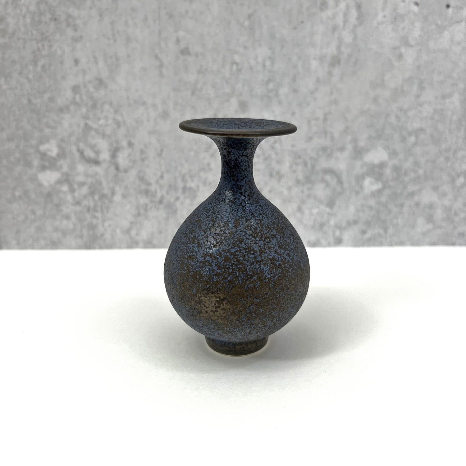 Yuta Segawa, Miniature Vase - Extra Large Speckled Black