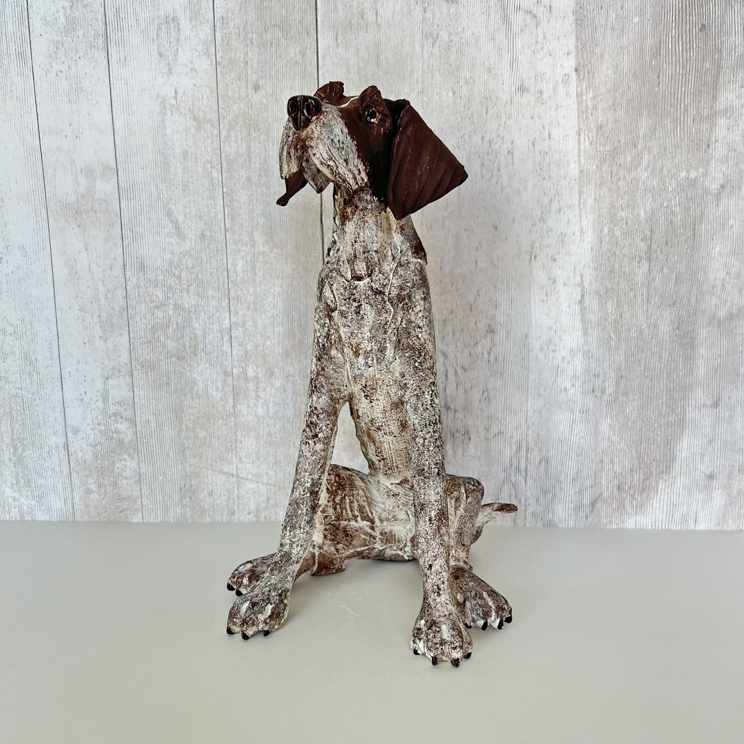 Virginia Dowe Edwards, Speckled Brown Seated Dog, 2024