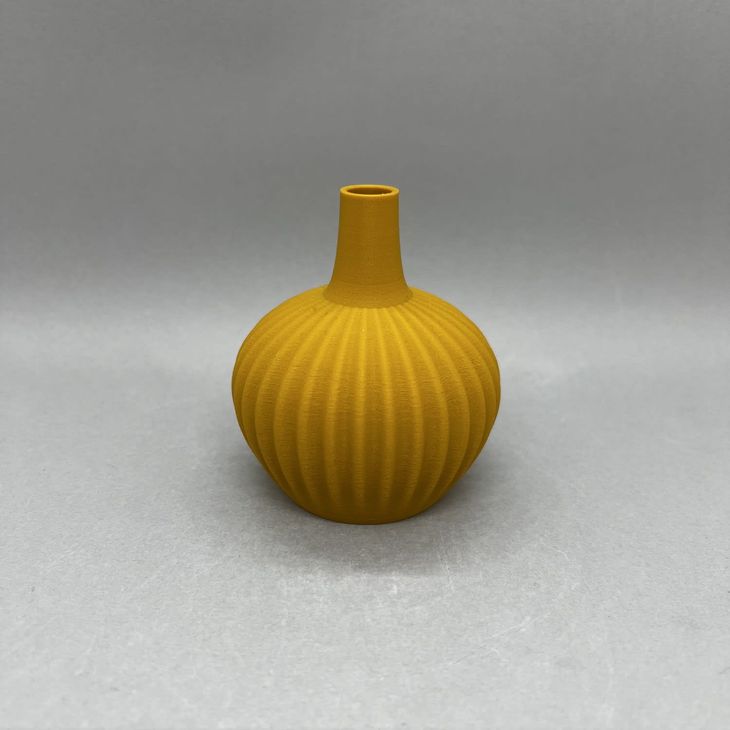Keeley Traae, Medium Vase - Honeycomb