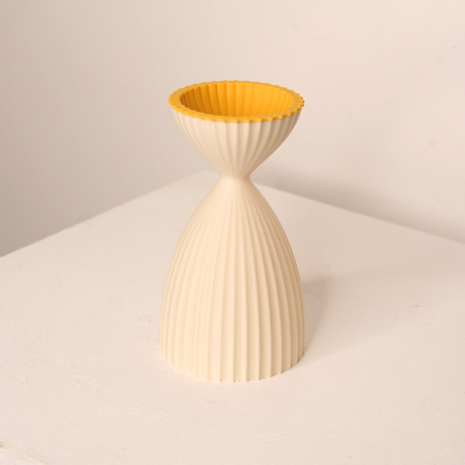 Keeley Traae, Large Vase - Milk & Custard