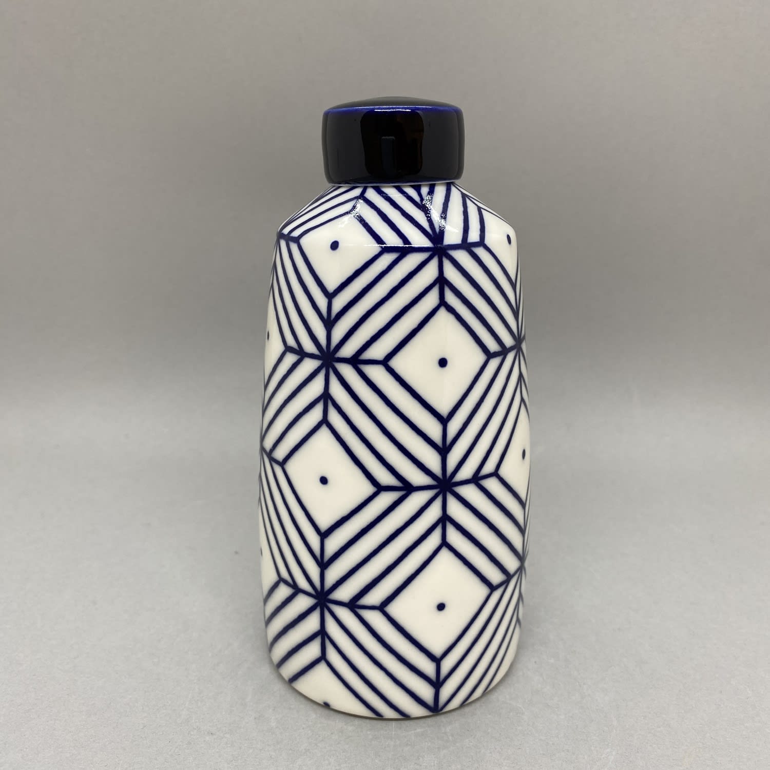 Rhian Malin, Medium Straight Sided Diamond Ginger Jar