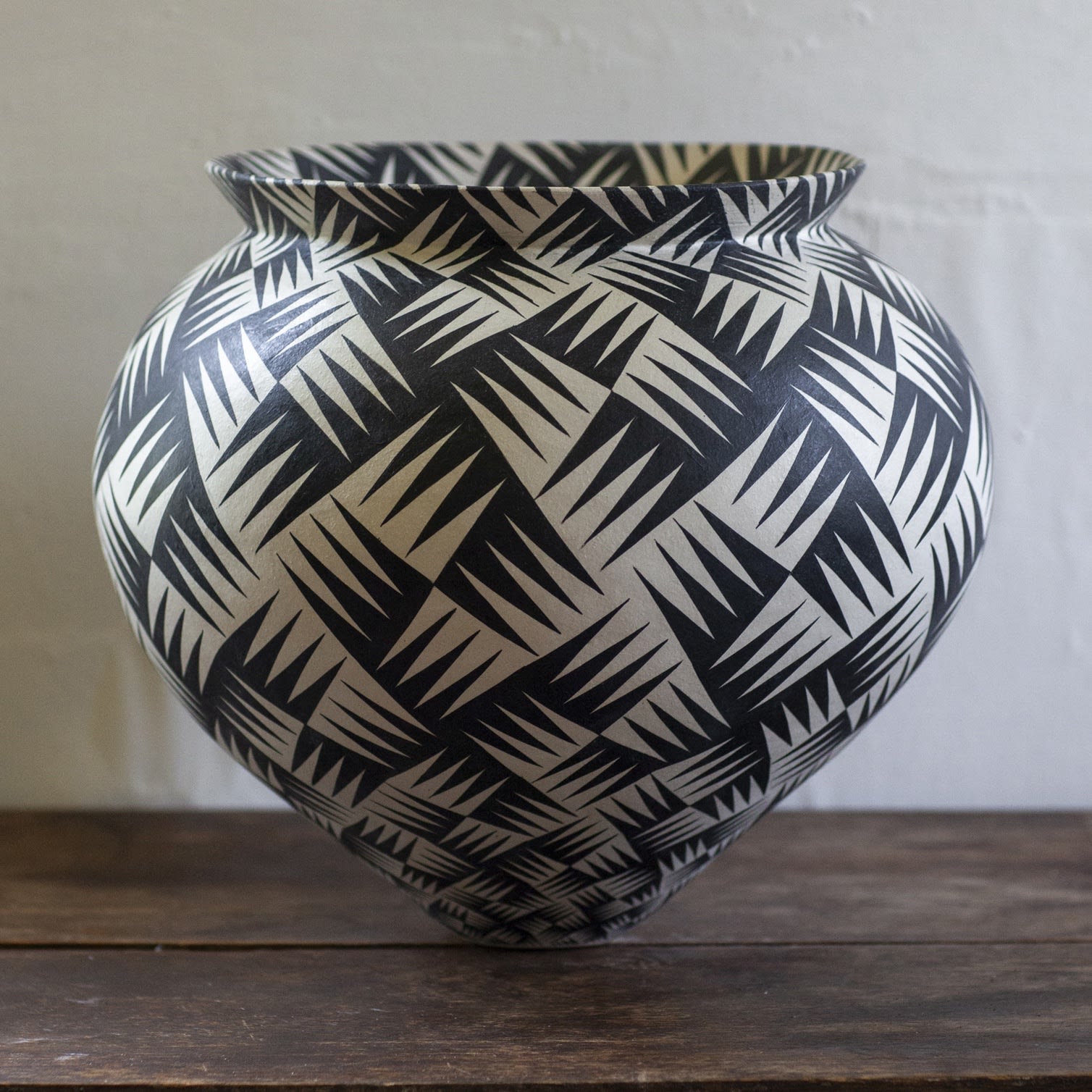 Ant & Di Edmonds - Tydd Pottery, Medium Spikes Vessel, 2024