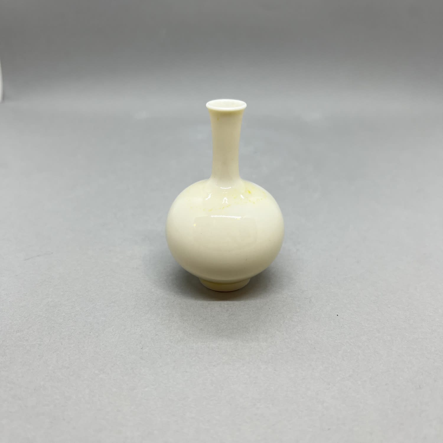 Yuta Segawa, Miniature Vase - Large Pearl