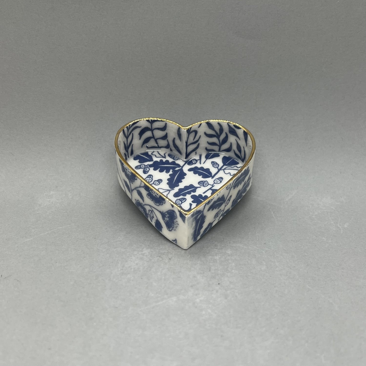 Janine Roper , Cotswold Tree - Heart Tray