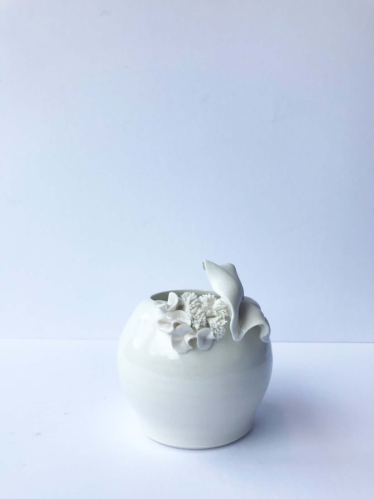 Emma Jagare, Small Flower Vase (Petals and Coral) 2, 2019