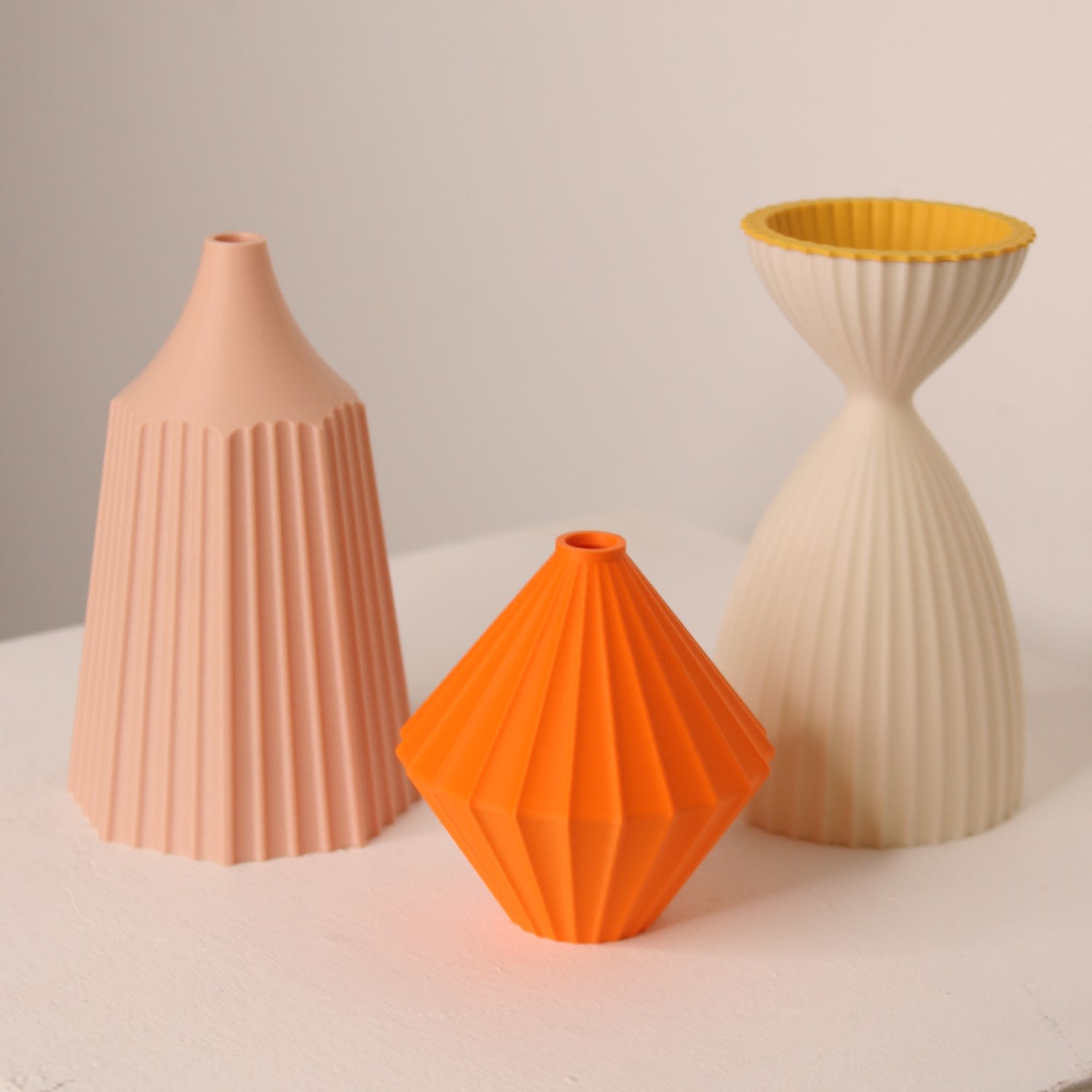 Keeley Traae, Small Vase - Tangerine
