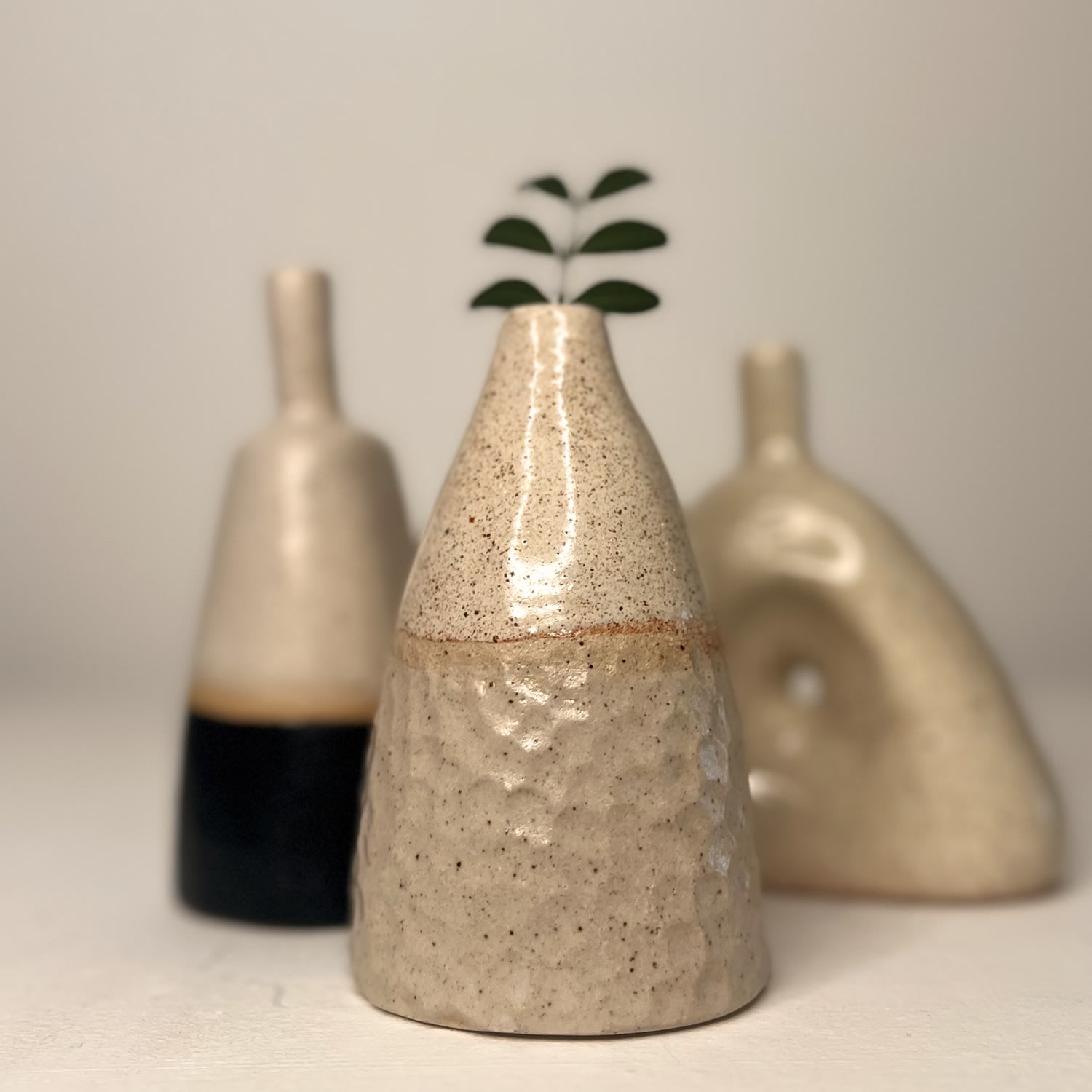 Jode Pankhurst, Small Dimple Vase - Speckled Cream & White, 2025