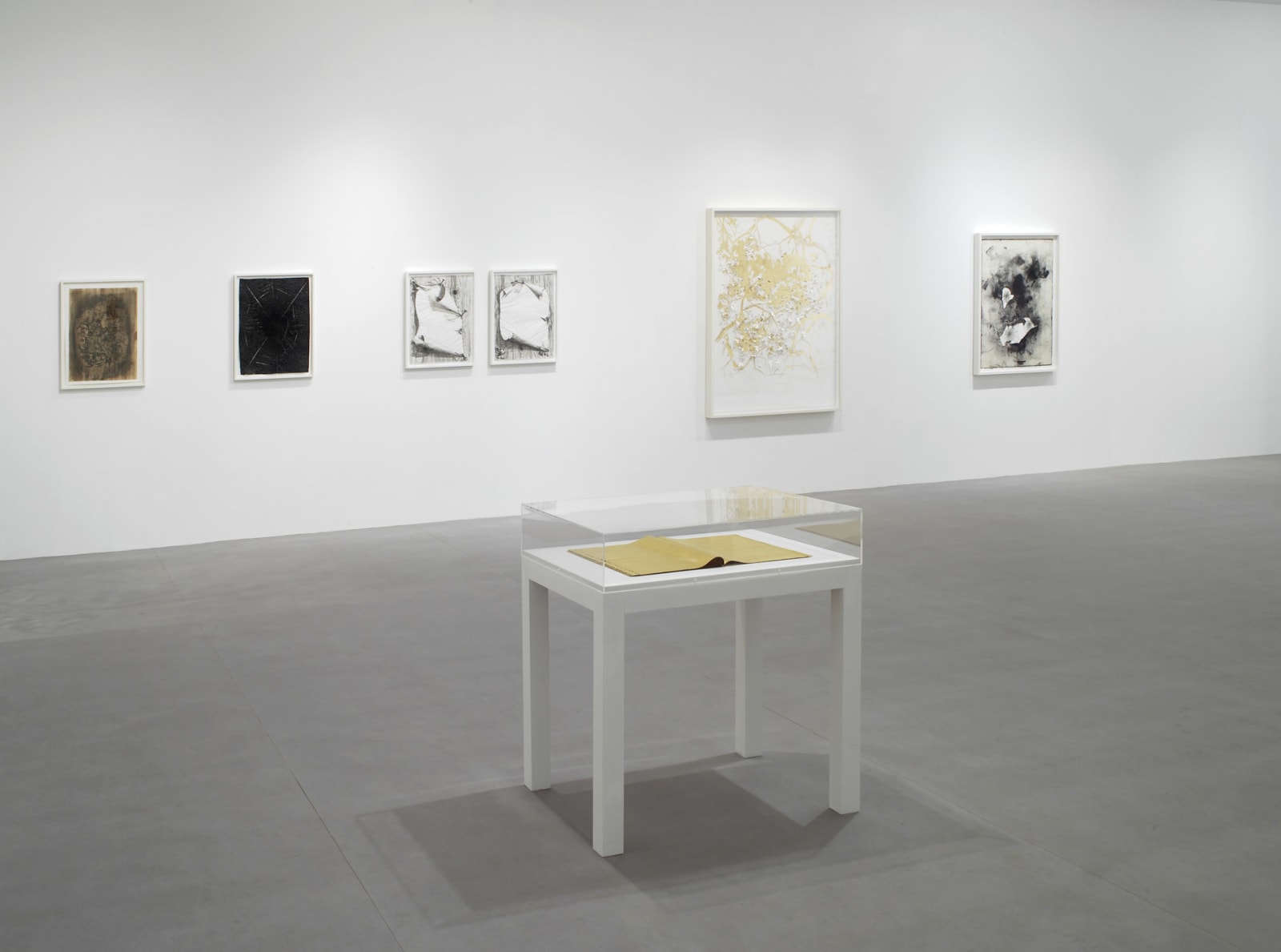 <p><span>Installation view: 'Love et cetera'</span><span>, Camden Art Centre, London (2010)</span></p>