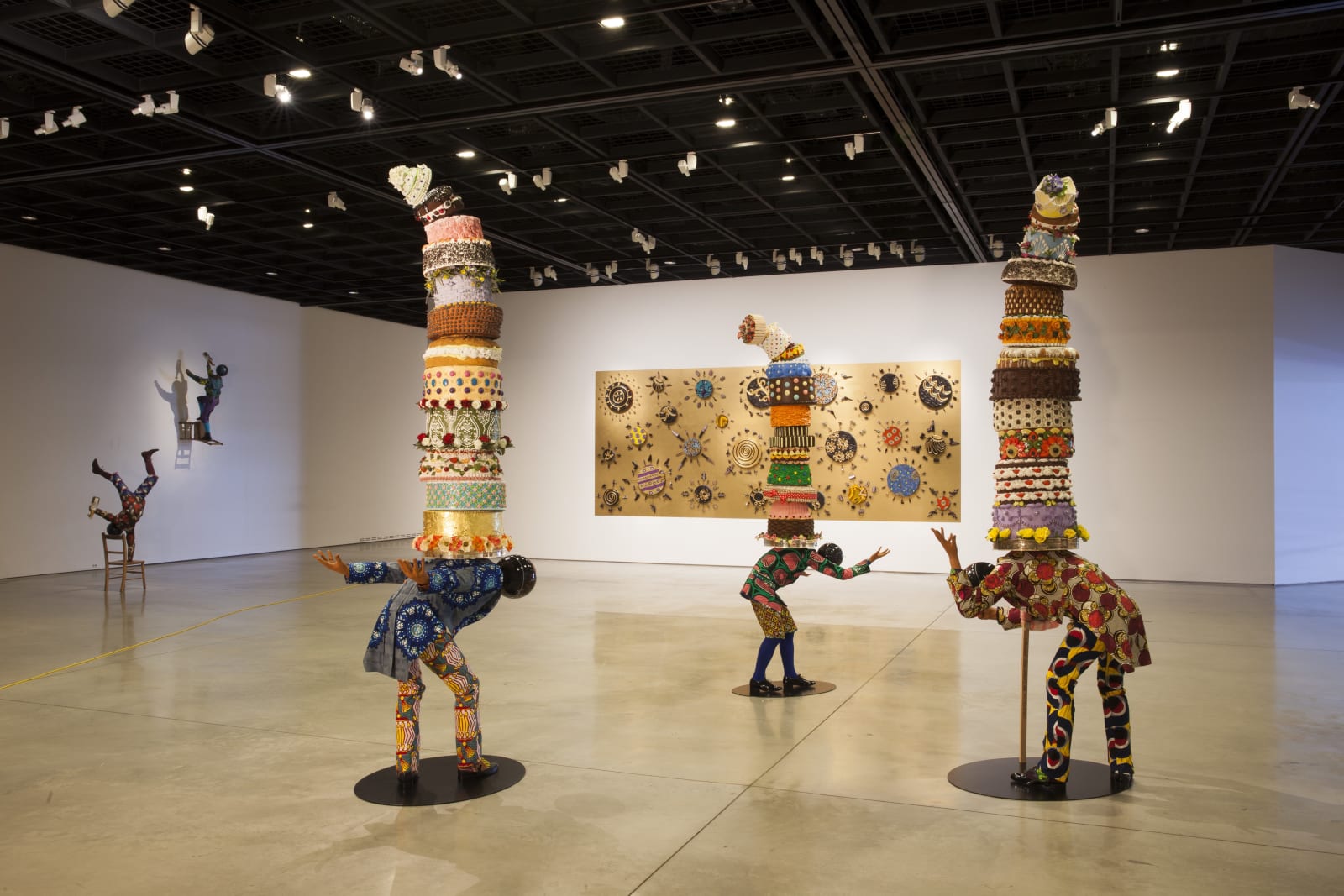 <p>Installation view: 'Yinka Shonibare MBE: Wilderness into a Garden', Daegu Museum, Daegu (2015)</p>