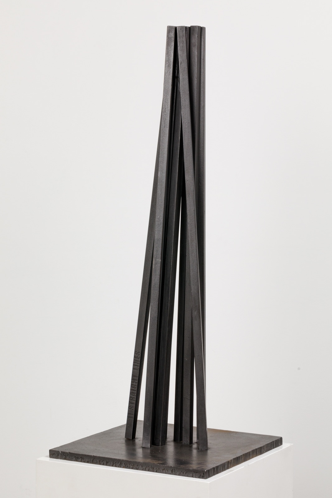 Bernar Venet, 11 Straight Lines, 2008