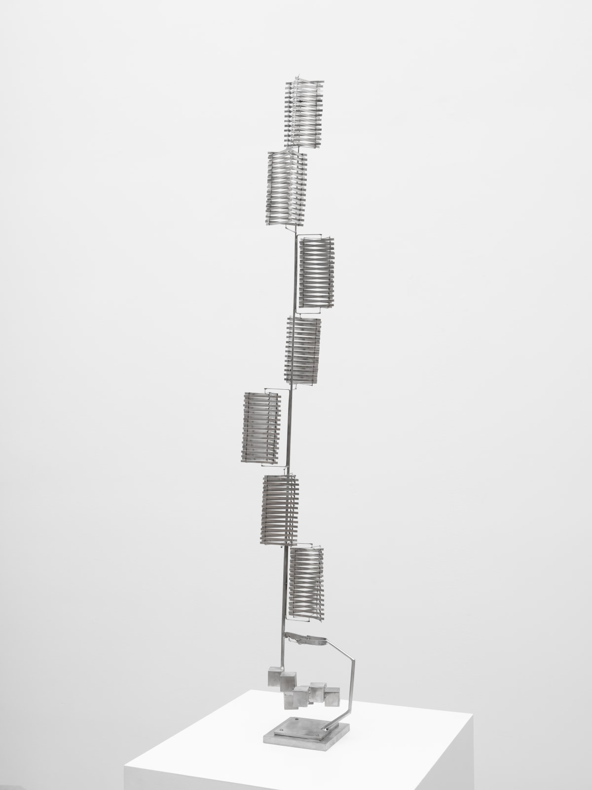 George Rickey, Column of Seven Rotors, Lumina, 1978