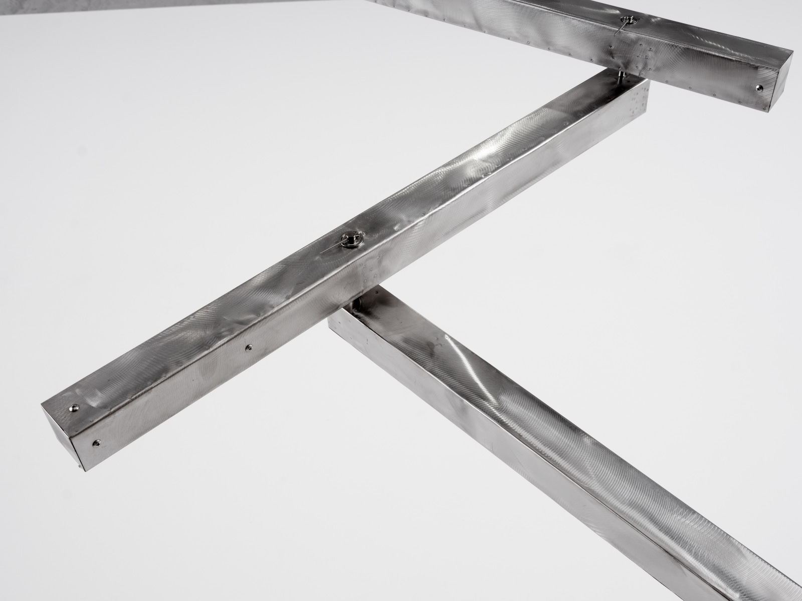 George Rickey, Four Lines Diagonal Jointed, 1988