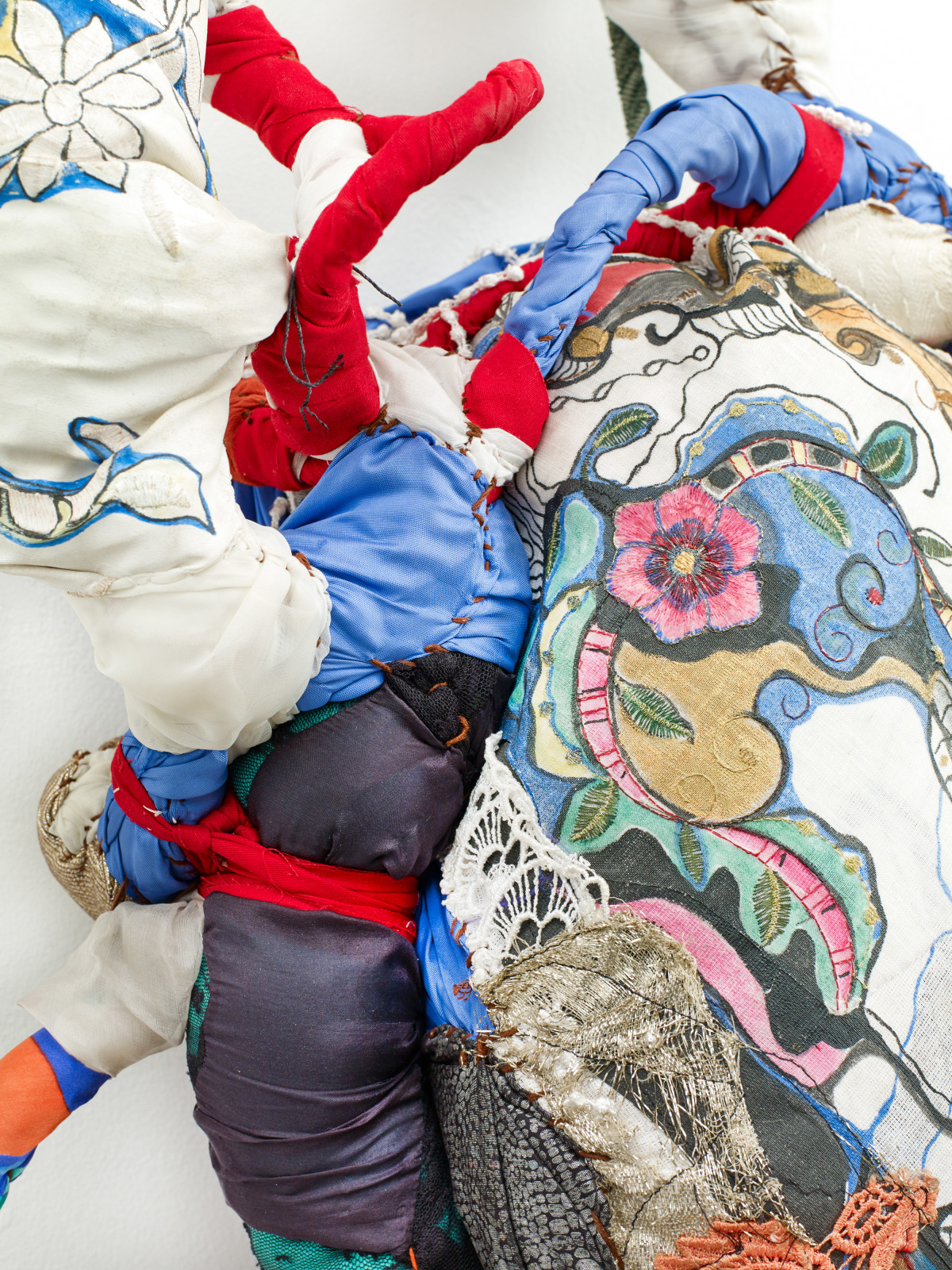 Sonia Gomes, Untitled (Abraco), 2010