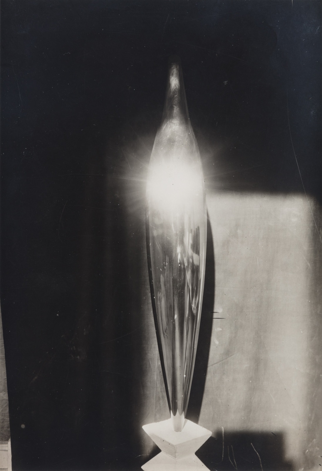 Constantin Brancusi, L’Oiseau d’or (Golden Bird), ca. 1920