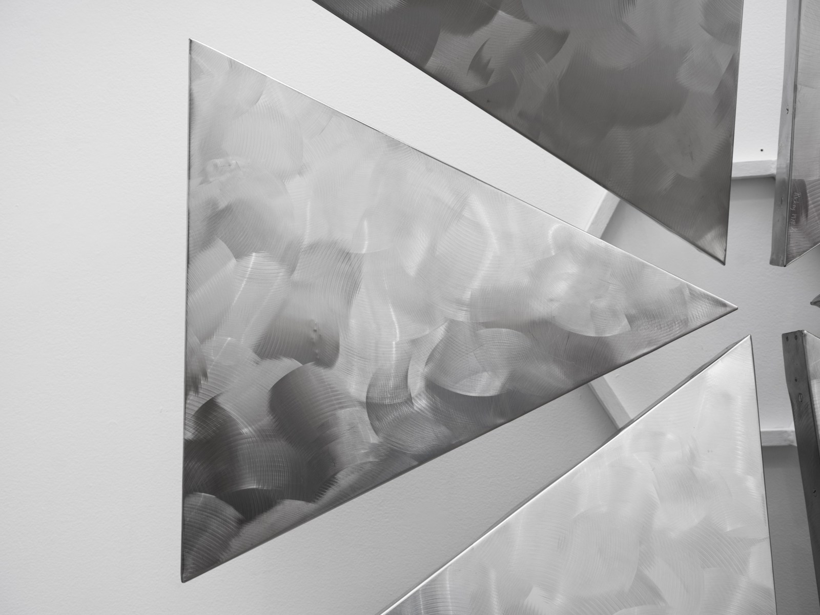 George Rickey, Six Triangles Hexagon Wall, 1978